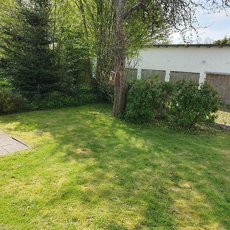 Charmante Haushaelfte Mit Garten Und Terrasse Фленсбург Екстериор снимка