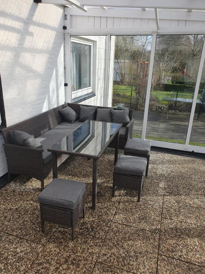 Charmante Haushaelfte Mit Garten Und Terrasse Фленсбург Екстериор снимка